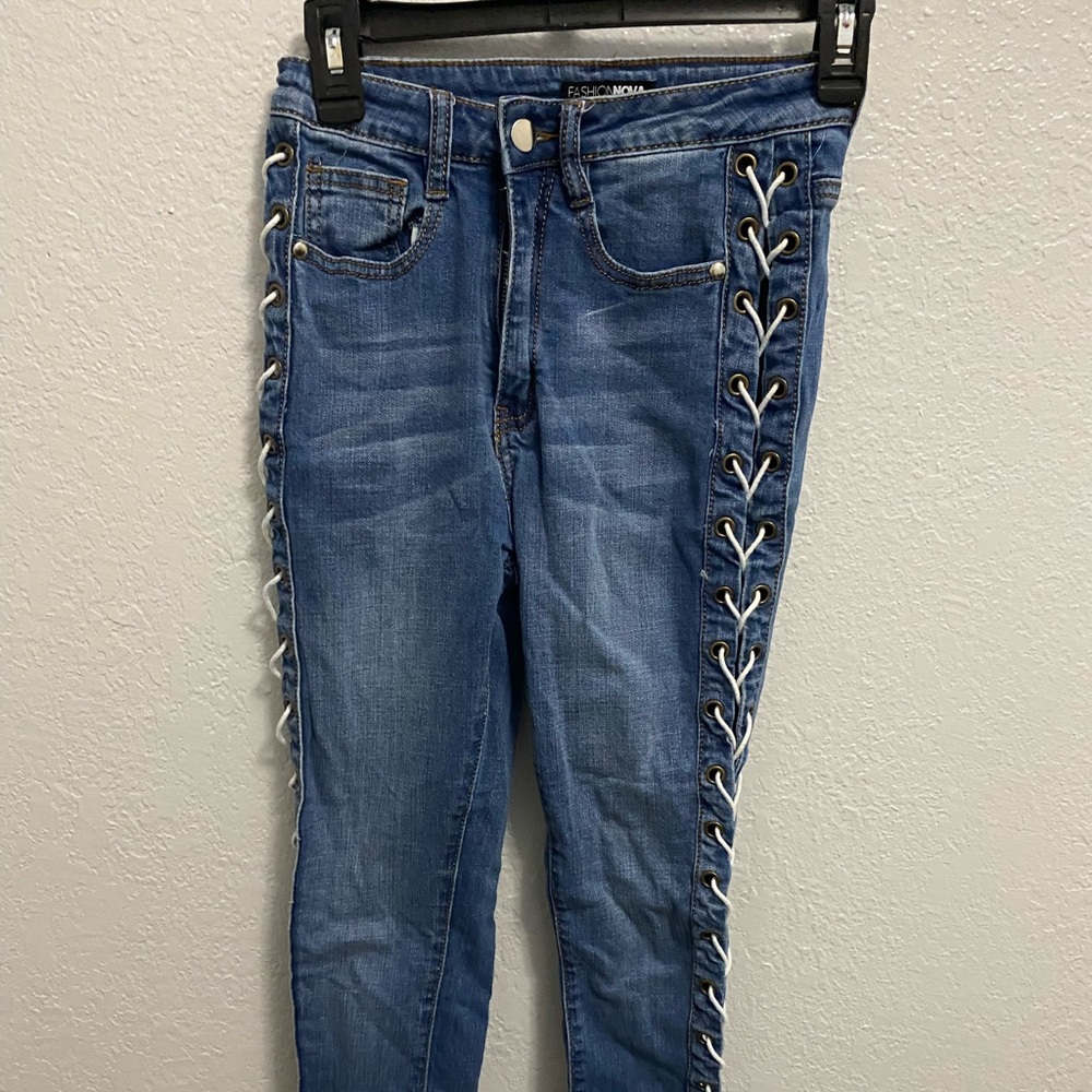 Cute side tie jeans